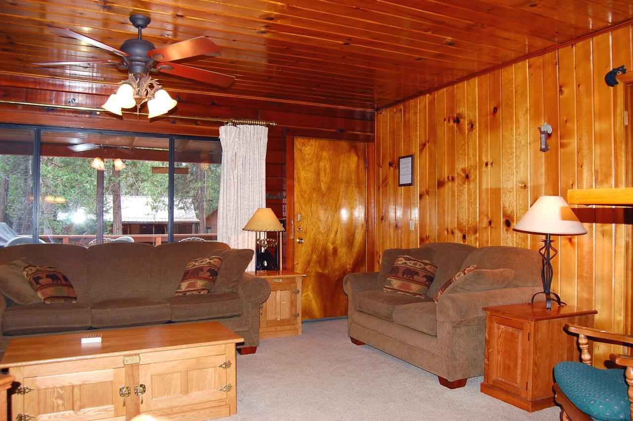 35 Cubbys Den Wawona Quarto foto